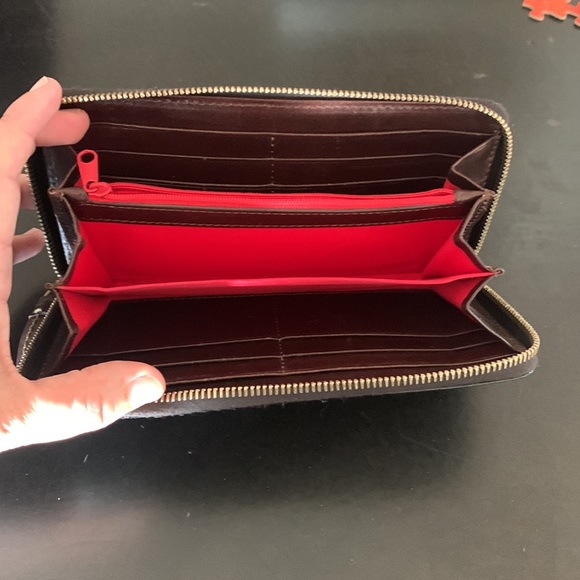 Dooney & Bourke zipper wallet - Picture 5 of 6